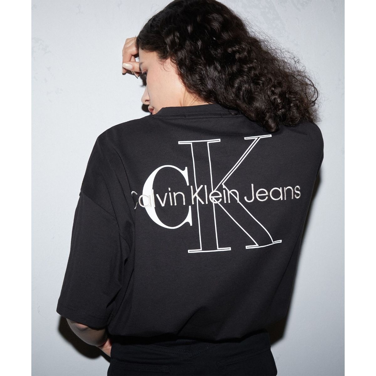 2トーンモノグラムTシャツ | カルバン・クライン(Calvin Klein