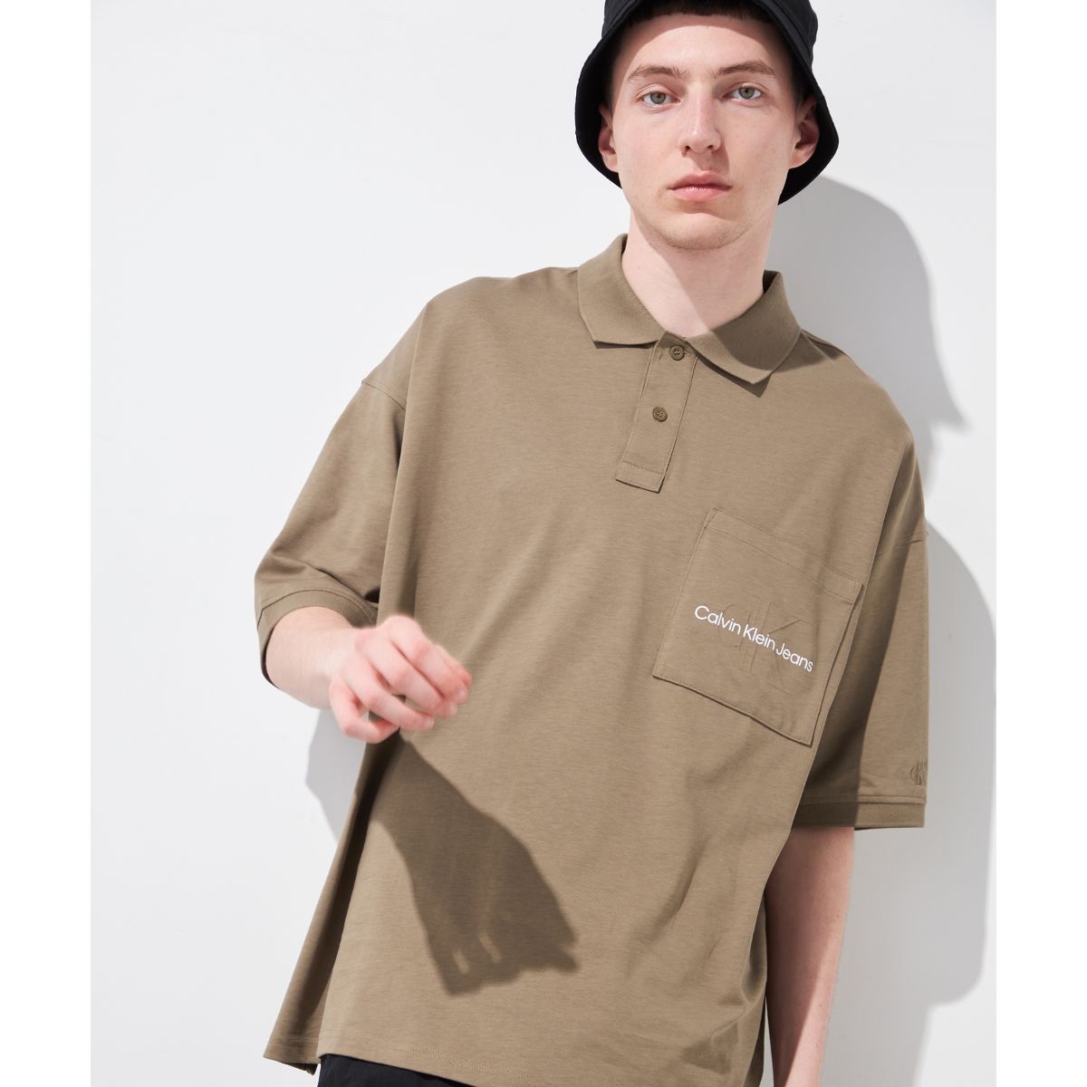 オーバーサイズ エンボス モノグラム ポロシャツ | カルバン・クライン