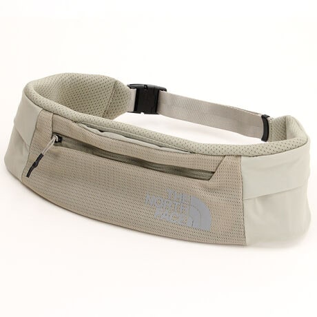 [^:NM62382]hɂƃYɂǋAKȑT|[g郉jOxgłB̂ɂ҂tBbgXgb`fނCt@ubNɍ̗pAEGXg͒łobNxgdl̂߁Aj܂ŃTCYŕLΉ܂BX}[gtHpXbg|PbgMdi̎[ɕ֗ȃt@Xi[|PbgATOXz_[ȂǁAlȃ|PbgŎ[͂ɗDĂ܂BVvȃfUCŖ95gƌy߁A[NAEgȂǍŒ̉וċCyɑV[Ɋ􂵂܂B