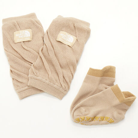 [^:NNB82510]I[KjbNRbg̗pA炩ȕŔ̓bOJo[ƃ\bNX̃MtgZbgłB\ʂ͒ʋCl̃jbgŁAʂ͊ɂ郀y郁bVdlBĂ̓ՂȂAKȒSnɃfUCĂ܂Blu݌vŁA\bNX̑ɂ͊~߂zuBɂ͋LXy[XĂ܂BoYjAnCnC܂藧̓ւ̑蕨ƂĂ߂ŁAMtgɂœKȃL[gȃ{bNXpbP[WɍB