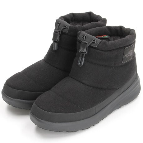 [^:NFW52573]oR̃egu[ciATHE NORTH FACEԂ̖hEB^[u[cłBAbp[ɁATCNE[ƃTCN|GXẽnCubhfނ̗pBɂzȂA~̃X^COy݂₷݂̂fUCłBhfނɁuTEKWPROOFvgpAۉfނɂ́uTHERMOLITE ECOMADEv̗pBH~V[Y̗CGꂩ瑫܂BBԂ̃kvVu[eBp̑^ŃV[vȃbNXɃfUCBg肪V[g^CvŁA~̓킩Xm[tB[hł̃ANeBuV[܂őprɊ􂷂@\IȃACełB