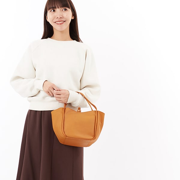 美品 Dakota 『メリル』 牛革ベロア ハンドバッグ カーキ 牛床ベロアと