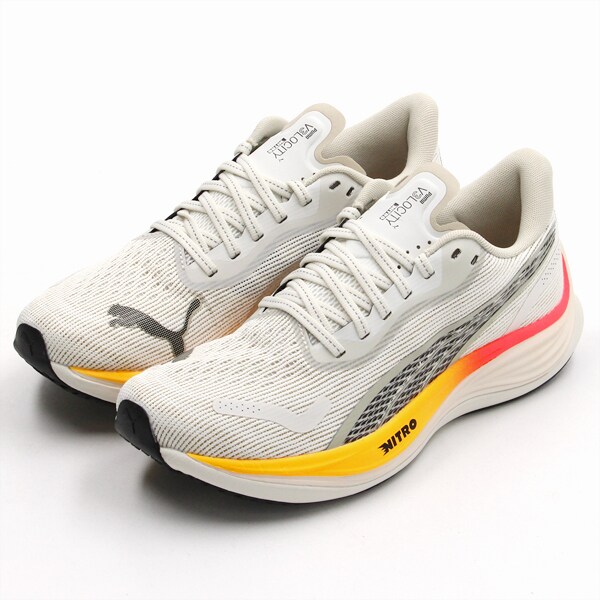一般ランナー ヴェロシティ ニトロ 3 EKIDEN GLOW ウィメン