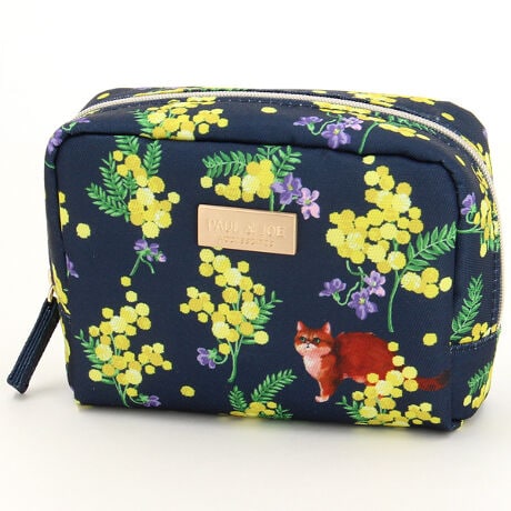 [^:0011160001]~UƃACRLbg̃WvV[klbgƑgݍ킹؂₩ŃL[gȁAG̃RNṼCvg|[`BԂ̌`Ŏg₷QI؂₩ŃMtgɂ߂łBӂ肵G肪͂́ARpNgȂ[͔Q̃|[`łB_炩̂ŁAobO̒ł΂܂B[PAUL&JOE ACCESSOIRES]PAUL & JOE ACCESSOIRES ̖͂̈łAAj}t[`[tƂj[Nȃp^[gpRNVłB