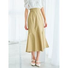 バックルベルトタックフレアスカート