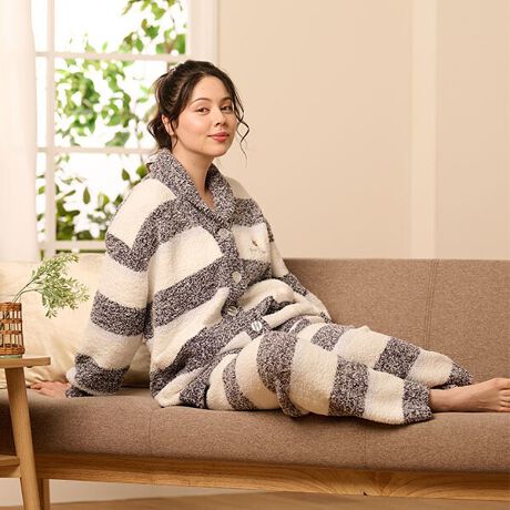 [^:PJR166-54227]ے̃jbgŎdĂAyĒg{[_[pcB FɑN₩ȃJ[ꂽFAvI[o[Ƃ̃ZbgR[fBl[gŉĂ܂B _炩bNXՂȂ̂ŁAԂɂ҂B EGXg̓Sdlŗ₷A₷QłB ł̃bNX^CJbvł̃ZbgR[fAMtgɂ߂̈ꒅłB