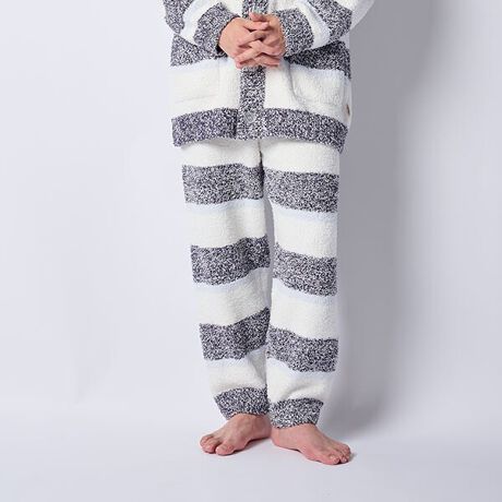 [^:PJR266-54227]ے̃jbgŎdĂAyĒg{[_[pcB FɑN₩ȃJ[ꂽFAvI[o[Ƃ̃ZbgR[fBl[gŉĂ܂B _炩bNXՂȂ̂ŁAԂɂ҂B EGXg̓Sdlŗ₷A₷QłB ł̃bNX^CJbvł̃ZbgR[fAMtgɂ߂̈ꒅłB