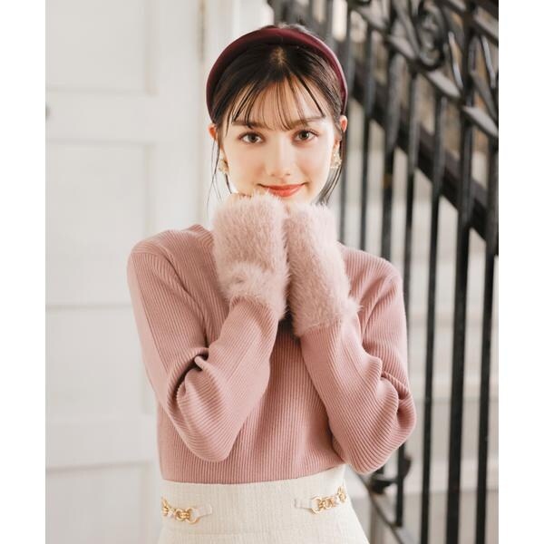 ピンク ファー風 長袖セーター ボタン付き　THE TOE 新品未使用 ピンク ファー風 長袖セーター ボタン付き THE TOE 新品未使用 ソフト