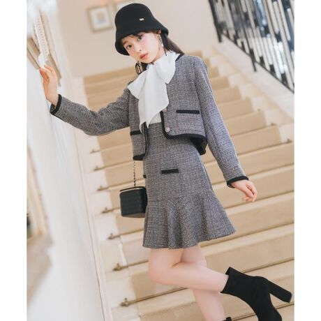 [^ԁF20082522100050]NVJ[hAcC[h~u[h̎~jXJ[gyDesignzEcC[hfނ̏iȎAHR[fƉ؂₩ɎdグĂꖇBEtgɂ̓tFCN|PbgAfUC̃ANZgɁBE̐؂ւӂƗhāÂtF~jȈۂvXBEEGXg̓obN[XAbvdlŁAtBbg̒\łBETCht@Xi[ŒE₷AEGXg܂茩Ă܂BEfނ́yu[hfUCm[J[cC[hWPbgiiԁF20082526100049jzƂ̃ZbgAbvR[f߁yFabriczE悢nƏ_炩𕹂㎿ȑfފBEntBE{h[Ax_[A`R[O[̂RFWJƂȂ܂ByCarezhCN[jO