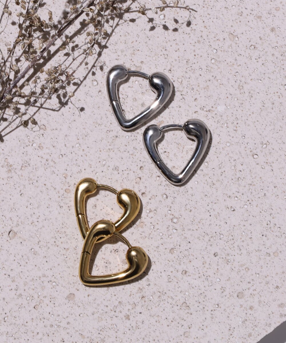 【定価23000円】ami シルバー ハート型ピアス【キャッチなし】 定価23000円】ami シルバー ハート型ピアス【キャッチなし