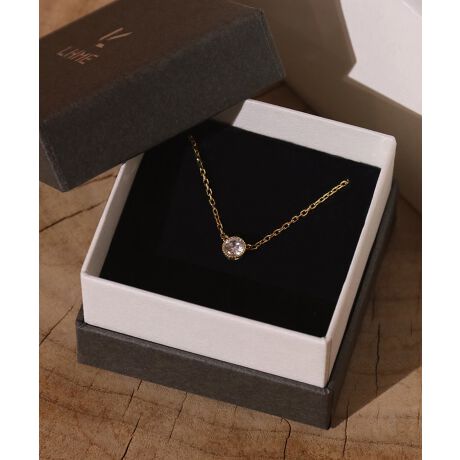 [^:2NE030BBOX]yAM[Ή / T[WJXeXzrꂵɂAM[ΉlbNXy1rW[lbNX/WRjAzɃ[X̂悤ȍ׍HAVv1΂̃lbNXBNzC⎩̐Ŝ߂؂ɂĂقƂ肢߂āAʂɂ̓n[ǧ^炢܂BJbg̓iȑ傫̐΂炫Ƃ肰ȂP܂B͂߂ĒɈSȃT[WJXeXfނŐB{bNXtLOzf[V[Y̑蕨ɂł悤ANVJȕ͋Č{bNXɓĂ͂܂BMtĝnɂgVbp[t܂Buh̃ACfeBeB𔽉fuhAT[WJXeXؖfލ󂪕KiɔfĂ܂Bׂ₩ȕËȂmÂsĂ܂BR[fBl[gxp͂AItBXJWAł肰ȂACeBfjAs[XAWPbgȂǗlXȃX^CĂ܂BT[WJXeXT[WJXeX͔ɗDAfC[[Xɂ҂ȑfށBAM[̕łgpĂ̂ŁApłȂv[gƂĂSĂIт܂B⊾ɂKтɂAϐFɂ̂ł̎ԂقƂǂ܂BBeX}[gtHEp\RȂǂ̃j^[ɂAʏƎ̐FقȂČꍇ܂BAM[ɋfނłAAM[̌͗lXȈׁA100%ȂƂ񑩂ł܂B\߂BycollectionhtwinklehzNzCSƂ߂oAЂƂЂƂ肪؂ɐSɂ܂Ă邫߂XP܂悤ɂƂz߂āBzf[V[YȂ߂ōʂRNVByLHME-GGC`GC[-z̋𐶂ݏoANZT[uhLHMEiGGC`GC[jBLHME͂ǂȃX^CɂRɃtBbgVvȃANZT[Ă܂BʂI΂ȂjZbNXfUĆApƂĂ͂AVFA邱Ƃ\łBMEijƏoȂ́Agɂ邱ƂŎMĂ͂BāAMȂɑ΂a Million of Empathiesi̋j܂AA͍LĂBȃvX̏z܂ANZT[V[YƂɃ[X܂B