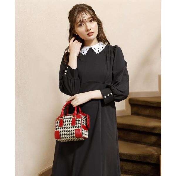 【新品タグ付】スウィングル ワンピース 長袖刺繍カラーデイリードレス ネイビー SWINGLE（スウィングル）の「長袖刺繍カラーデイリードレスワンピース