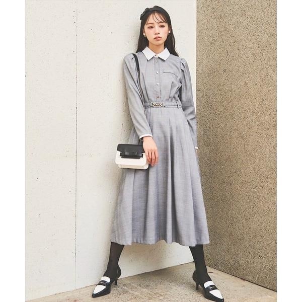スウィングル バイカラー衿パイピングタックフレアシャツワンピース グレー スウィングル バイカラー衿パイピングタックフレアシャツワンピース