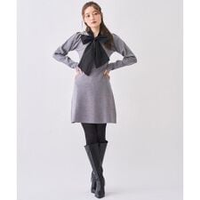 ボウタイリボン付きニットワンピース