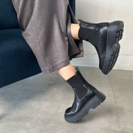 [^:TM25664]Ƀ{[gbN\[u[cB<br>\[ŜɌ݂̂ŁA፷ȂKȗSnȂ̂ŁAȒPɃX^CAbvI