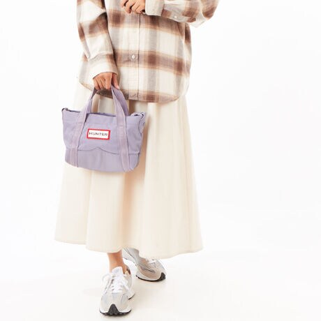 [^:UBS1203KBM5A]HUNTER/NX{fBƂĂĂ~jg[g@25H~̃V[YJ[HŐ≘ɋJ̓⃌W[ł̎gpSg[g̃~jTCY̓X}[gtH₨zA500~bg̃ybg{g傫BybĝUA[NAEgStȂǂ̃X|[cV[ł̉ו̎^їpɂ߁BEO\ȃV_[XgbvtĂ̂Ń{fB[obÔ悤Ɏ΂ߊ|ŎƂł܂BȂǂ̋Mdi[ɂꂵ|PbgŎpɒĂ̂łBn^[̃g[gV[Y̒ōł~jTCYŁAig͂̂Ɨs̋MdiobOƂĂ߁B̓JtȃV[YiJ[BԐF܂B(UBS1203KBMjEϐiCcC̕\nEg̕ی100%TCN|GXȇϐnE^їp̃gbvnhEKƔėp߂Oƒ\ȃXgbvETChNbvfBe[EMdip̓|Pbg