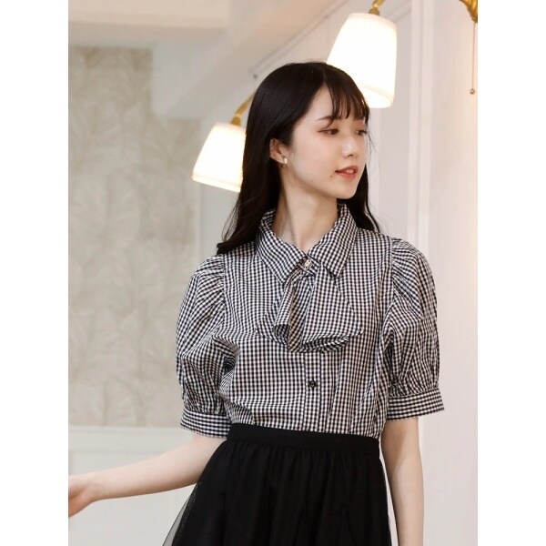 ブローチボタンボウタイブラウス | ルディックパーク(Ludic Park