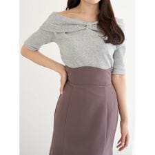 ビジュー付きリボンオフショルトップス