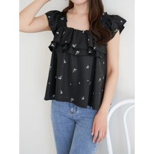 フラワー刺繍フリルトップス