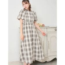 チェック柄ピンタックフレアスリーブワンピース