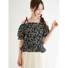 小花柄シャーリングオフショルトップス