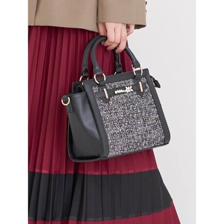 [^ԁF25570356320]iȃcC[hfނɃrW[̃NXȋPANZgɂȂobOBV_[xgtĂA2WAỸX^COyނƂł̂֗ȃ|CgB}`L̂Ŏ[₷AƎ܂悤ɊԌ̓t@Xi[dlɂȂĂ܂Bf[g⏗qȂǂY߃R[fɂ͂AăJWAȃX^COƂ킹ĂfipjgF164cmfiAC{[/pjgF160cmMTCYp