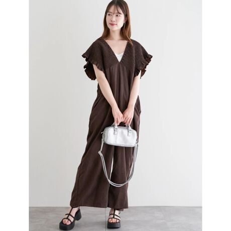 [^ԁF25550715154]ƂV[Oۂ{TybgB|CEƂV[OfUCR[fBl[g̃ANZgɁBE̍߂̐؂ւʒuڐグĂ̂ŃX^CAbvʂBEr̓Eɂ悭ChȃVGbgBEwʂɂꂽ{K[[ȃANZgvXBX^COꖇŃV[YCNȗ₩ȃR[fBl[gL}̂ŁAsAXobOȂǂ̏ŃANZg̂̓T_pvXŔôIXXI킹Ci[̃J[╿ŃAWyނ̂I1ŃX^CÔŃX^COɔYނƂȂȒPɍN炵ȂɁBfލׂȋNъłȂ߂炩ȔG̃s[`Nёf----------------FȂLkFȂňFʃ|PbgF----------------fipj gF165cmMTCYpfix[W/Z/pj gF160cmMTCYp