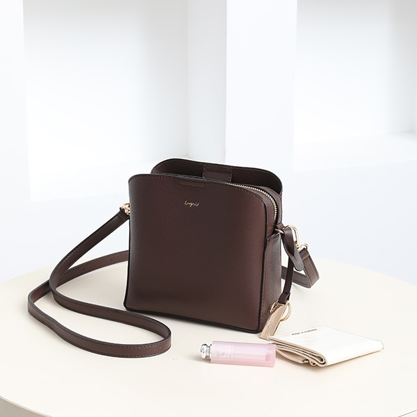 [}C]L[O`[t ~jV_[obO/AObhiUngridj _[NuE