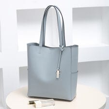 アングリッド(Ungrid)のキーリングチャーム付き　ラージトートバッグ