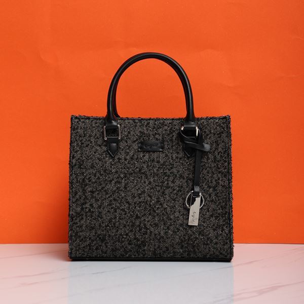 [}C]w{[t@ubN L[`[tAI|PbgXNGAnhobO/AObhiUngridj ubN