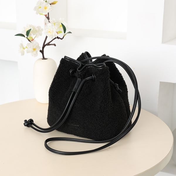 Ungrid ボア×コーデュロイ 巾着ミニショルダーバッグ アングリッド Ungrid ボア×コーデュロイ 巾着ミニショルダーバッグ