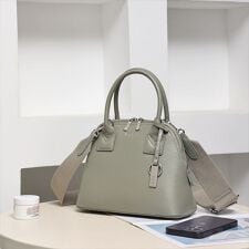 アングリッド(Ungrid)の牛革　ミニボストンバッグ