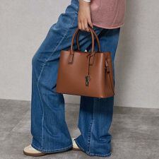 アングリッド(Ungrid)の【Ungrid/アングリッド】　シンプルスムース　両アオリポケットハンドバッグ