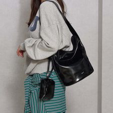 アングリッド(Ungrid)の【Ungrid/アングリッド】　ポーチチャーム付　バックルベルトバケットバッグ