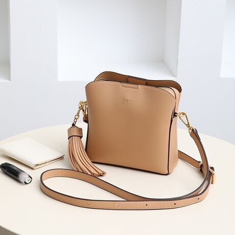 [V_[obOlCCLOʏAungridԃf]AObh̃X[XrbO^bZ~jobO~j}ȃfUCŉɂłII炩ŕi̗ǂX[XU[ɑ傫ȃ^bZANZgɂȂ~jV_[obOBfUC͖ʂ̂ȂƂfUCłǂȃX^COɂ킹₷BC̊JɉAʂƔwʂɂ|Pbg3̎d؂|PbgɂȂĂĎgQȂ̂ŃfC[Ƀwre̗\łB lXȃX^COɂlɂĂ̂ŔėpQII[^:UNG-50010]UngridBRAND CONCEPT Live gun gridhugɎꂸ悤BvSn̂悢͐SLɁAfUC͓ɎhB͂Ȃ̖ɍKƎM炷ł傤B炵@Ɓ@z̎BUngrid͂̏BuȂ肽ւȂv`ł΂ƊĂ܂BȂz`Sy߂܂悤ɁB