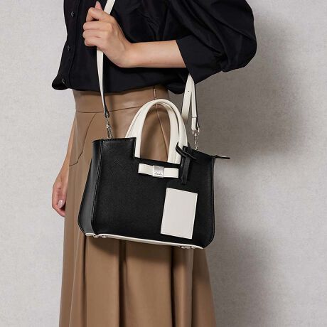 [^:DAZ-60030B]R[fɉf郊{l~jg[gobOXbLƂXNGA^AAI|PbgŐ₷dlȂ̂ŕKi炸~j}Ɏ܂TCYBfBX^CiグiobO͂o͖ܘ_Af[gp[eBAIP[WV[ɂob`͂܂܂IPOINTEîlȋ{ŃghʂȂEOw|PbgŐڂ₷EJƉԕ̗nqUPEJ[hP[X`[t|CgẼpXP[XɂĂǂÃgJE΂ĂǂȎgłEetŉڗɂ邵荂̂EnhobOX^C̑ɕt̃V_[xgtΌ|΂ߊ|ł̂ŗ󂯂܂EiȃJ[WJƏ̂ɂtFCNU[gpĂ܂idlES̃t@Xi[JEɃI[v|Pbgƃt@Xi[|PbgLEeLEti@ߎV_[xg@J[hz_[`[yTCYzA5TCYFZAzFZAybg{gi500mljFZAX}[gtHi14.7~7.2cmjFZA|[`FZAJ[hP[XFZAnJ`FZAbvFZACXCzFZAN[FZ`dazzlin`@BRAND CONCEPTuRipple of color.vSe܂AX`ʂȓACȂBSy݂BȋCAuŎv܂܂ɁBƂ́uDvƏo͂BAFƂǂ̐FałB