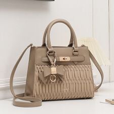 【dazzlin/ダズリン】リボンチャーム付 ギャザーシャーリングショルダーバッグ