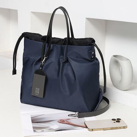 [^:PAD-30520B]lČ`ɐVFoIВ^ƃg[g^AŃtHςIlȃiCg[gobOłiȉƓKxɃnyʂ̍xiCɃU[킹Rrl[VŁAJWAꂢ߂̃eCXg˔Ă܂BВLA4TCYΉŁAig͂Aʋ΁EʊwobOɂ҂łBV_[xgtŁA|E΂ߊ|ƃX^CςĊy߂܂BÔłJ[hP[Xd|CgI咣߂ȂzFfUCIVIyĂȒPȃiC͏d󂵂܂IeʁyʂȂ̂ŃfC[ŃwreԈႢȂIse[}p[NA}U[YobOƂĂg܂yfށẑ邵Ƃ肵ǎȃXvbgU[(v)Ƀ}CNt@Co[(ɍב@ۂ𗧑̓Iɑgݍ킹đgsDzwjH{AϋvƉJ̓łgDꂽƌyʊ܂B ꂪȒPB głϐFA@\ɂDĂ܂By PADMA ph} zBRAND CONCEPTut@bVʂōɃN[ŃO[ĥobOAv[YiuɌgȂĒvƂRZvĝƒauhuPADMA-ph}-vBph}͐ẼX^CbVȃt@bVjX^ɌāAʂꂽ{ɉl̂ɒĂ܂B   