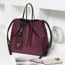 【PADMA/パドマ】カードケース付　ナイロン巾着トートバッグ
