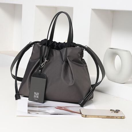 [^:PAD-30720B]lČ`Ƀ~jTCYoIВ^ƃg[g^AŃtHςIlȃiC~jV_[obOȂꂽzFIVIiȉƓKxɃnyʂ̍xiCɃU[킹Rrl[VŁAJWAꂢ߂̃eCXg˔Ă܂BRiƃXbLƂВ^ARgƃg[gobOX^CAו̗eʂɂĕωł֗Ȍ`łBV_[xgtŁA|E΂ߊ|ƃX^CςĊy߂܂BÔłJ[hP[Xd|CgIyĂȒPȃiC͏d󂵂܂I~j}ŒyʂȂ̂ŃfC[ŃwreԈႢȂIse[}p[N̂ɂIĂו̓邿傤ǂTCYłyfށẑ邵Ƃ肵ǎȃXvbgU[(v)Ƀ}CNt@Co[(ɍב@ۂ𗧑̓Iɑgݍ킹đgsDzwjH{AϋvƉJ̓łgDꂽƌyʊ܂B ꂪȒPB głϐFA@\ɂDĂ܂B`PADMA`Cɓo^EiCɓo^iCɓo^ĂƂōēגʒmAXg1_̒ʒmAZ[ʒm󂯎肢܂BCɓo^邾Ȃ̂ŁACɂȂi͐񂨋Cɓo^肢܂ y PADMA ph} zBRAND CONCEPTut@bVʂO[ĥobOAv[YiuɌgȂĒvƂRZvĝƒauhuPADMA-ph}-vBph}͐ẼX^CbVȃt@bVjX^ɌāAʂꂽ{ɉl̂ɒĂ܂B   