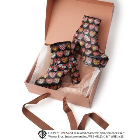 [^ԁFP0667043]GXyT̈ԐlCu[cwNu[cxWarner BrosiƃR{[VIł킢LN^[̑uLOONEY TUNESvsbvAbv܂BlCLN^[ƃn[g`[tZIWiŁAւɂ邾ŃeVオ肻ȌĈ̃ACełBIWi̔ɓґ1łBy肨yׂ݂ Cɓo^IXX܂zCɓo^ƁAȏA݌ɏȂǂ󂯂鎖ł܂B킹ăuĥCɓo^ꏏɂ肢܂ylzfނ̓Aq[EAbp[ɑVĂꍇ܂Bn̓܂̂ŗ\߂Bߒɂ܂ĐڒނgpĂ܂Bׁ̈Aڒ܂tĂꍇ܂BAn̏ꍇ݂͐Ăꍇ܂Bi摜̓TvïׁAdlJ[ɕύXꍇ܂B\߂B̓ŐFČꍇ܂B