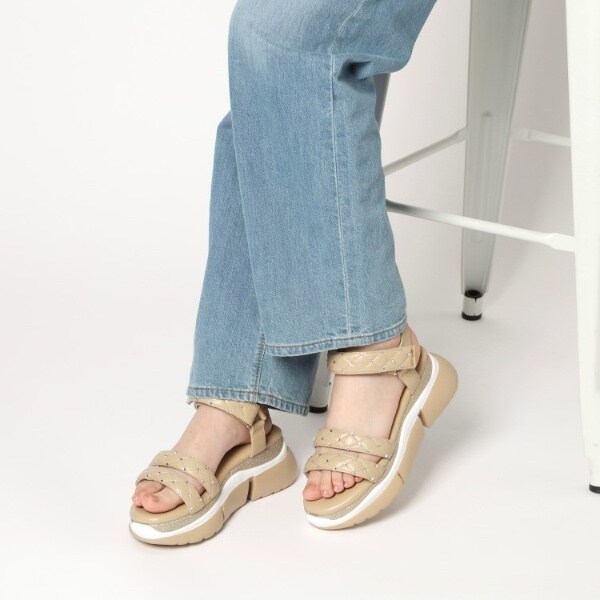 エスペランサ キルティングウェッジソールスポサン アイボリー M