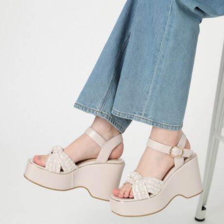 [^ԁFP0638041]{[Nۂу{̃T_́AtW̕tVn̗pB_炩Ał፷6cm̂ߊyɗ܂Bylzfނ̓Aq[EAbp[ɑVĂꍇ܂Bn̓܂̂ŗ\߂Bߒɂ܂ĐڒނgpĂ܂Bׁ̈Aڒ܂tĂꍇ܂BAn̏ꍇ݂͐Ăꍇ܂Bi摜̓TvïׁAdlJ[ɕύXꍇ܂B\߂B̓ŐFČꍇ܂B̏íwNO BOXdlxiłBƖ̊֌WɂAۂFČꍇ܂B܂Ap\REX}[gtHȂǂ̊ɂA኱iƉ摜̃J[قȂꍇ܂ByTCYIт̖ڈzʏ킨Iт̃TCYłǂłאĝłBڈSF22.0`22.5cm^MF23.0`23.5cm^LF24.0`24.5cm^LLF24.5cm`25.0cm̌`ɂČl܂B܂łڈł̂łC܂B@stFLstFZsfށtFd_炩?X^btAFĩTCY23.5cm@SEMEL̎͊{MTCYy^R̃pvX24.0cmɂ邱Ƃ܂BCYD`Est͕ʂōbႭ݂͂ȂłB|||||||||||||||||||||||TCYFM(23.0`23.5cm)iMŗ܂\אgȂƎv܂BlIɂ͑24.0cm߂̂Œ~Mŗ]邱Ƃ͂قږ̂łA͏ƂƂܐɗ]肪̂ŁAג̕܂B?X^btDFĩTCY23.5cm@SEMEL̎͊{LTCYCY2E`3Est͍L߂łB||||d:TvTCYM(23.0`23.5cm)Б420g