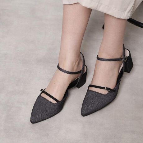 [^ԁFP0612120]@ׂȋPfނgpA؂₩ɌĂ܂B|Cebh̃V[vȃVGbgƁA芴̂Xgbvio܂B5cm̃q[ƒ悢Ȃ̂ŕ₷AԗĂɂŃfUCłBǂȃR[fɂ킹₷FWJŁALV[Ŋ􂵂Ă1łBy肨yׂ݂ Cɓo^IXX܂zCɓo^ƁAȏA݌ɏȂǂ󂯂鎖ł܂B킹ăuĥCɓo^ꏏɂ肢܂yuhXg[[zESPERANZA(GXyT) ͔`_˂50NÅ؂ɖaȂAJȌC̓`葱Ă܂BsIȃZXƏnElɂ@ׂȋZaꑫꑫɂ́AXLbvȂ悤Ȍy₩h܂B݂𐶂鏗̑ɉ₩ȌfoA𒣂ĕ݂i߂閈ɁBIꂽfނƗSnւ̂́uƈ邠Ȃvւ̈㉟܂Bylzi摜̓TvïׁAdlJ[ɕύXꍇ܂B\߂B̓ŐFČꍇ܂BƖ̊֌WɂAۂFČꍇ܂B܂Ap\REX}[gtHȂǂ̊ɂA኱iƉ摜̃J[قȂꍇ܂Bd:L(24.0cm-24.5cm)185g