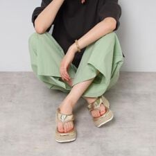 厚底トングサンダル