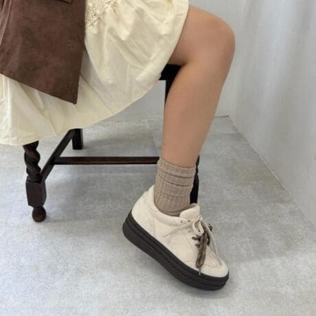 [^ԁFP0624200]VѐSӂ~bNX[XfUČXj[J[BVvȃAbp[Ɉّfނ̃V[[Xgݍ킹邱ƂŁAȂꂽoĂ܂BV[[X̌ѕɃAWł̂ŁA1ŗlXȃfUCy߂܂5cm̃q[ŗ₷₷̂ŒԗĂɂłBXG[hŉ݂A_炩ۂ^Ă̂ŃtF~jR[flK[[ɂXj[J[łByuhXg[[zESPERANZA(GXyT) ͔`_˂50NÅ؂ɖaȂAJȌC̓`葱Ă܂BsIȃZXƏnElɂ@ׂȋZaꑫꑫɂ́AXLbvȂ悤Ȍy₩h܂B݂𐶂鏗̑ɉ₩ȌfoA𒣂ĕ݂i߂閈ɁBIꂽfނƗSnւ̂́uƈ邠Ȃvւ̈㉟܂Bylzi摜̓TvïׁAdlJ[ɕύXꍇ܂B\߂B̓ŐFČꍇ܂BƖ̊֌WɂAۂFČꍇ܂B܂Ap\REX}[gtHȂǂ̊ɂA኱iƉ摜̃J[قȂꍇ܂B?X^btMFĩTCY24.5cm@SEMEL̎͊{LTCYCY2E`3Est͍L߂łBb߁|||||||||||||||||||||||TCYFL(24.0`24.5cm)NbVa݂ɂȂ闚SnłB傤ǂq[CɓBԗ̂ɓKĂƎv܂B⑫͒߂Ǝv܂R𔛂邱ƂŃtBbĝ܂B?X^btDFĩTCY23.5cm@SEMEL̎͊{LTCYCY2E`3Est͍L߂łB|||||||||||||||||||||||TCYFL(24.0`24.5cmd:L(24.0cm-24.5cm)435g