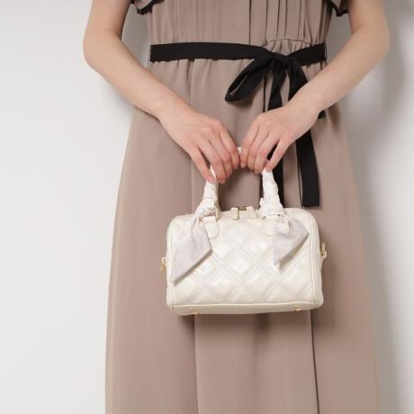 [^ԁFP0604030]iȃ_CLeBO{ꂽ2WAYobOBRƂ炵tH́AƂoɍœKȃTCYt̃XJ[t{ɂănhɌ񂾂AnhɊ肷邱ƂŁAlXȕ\y߂܂B莝p̃nhɉA\ȃV_[XgbvtĂ̂ŁA|΂ߊ|ΉB肪ĴŁAsVbsOɂ֗łBydlzE|PbgF~2y肨yׂ݂ Cɓo^IXX܂zCɓo^ƁAȏA݌ɏȂǂ󂯂鎖ł܂B킹ăuĥCɓo^ꏏɂ肢܂yuhXg[[zESPERANZAiGXyTj͔`_˂50NÅ؂ɖaȂAJȌC̓`葱Ă܂BsIȃZXƏnElɂ@ׂȋZaꑫꑫɂ́AXLbvȂ悤Ȍy₩h܂B݂𐶂鏗̑ɉ₩ȌfoA𒣂ĕ݂i߂閈ɁBIꂽfނƗSnւ̂́uƈ邠Ȃvւ̈㉟܂Bylzi摜̓TvïׁAdlJ[ɕύXꍇ܂B\߂B̓ŐFČꍇ܂BƖ̊֌WɂAۂFČꍇ܂B܂Ap\REX}[gtHȂǂ̊ɂA኱iƉ摜̃J[قȂꍇ܂Bd:430g(TvTCY)