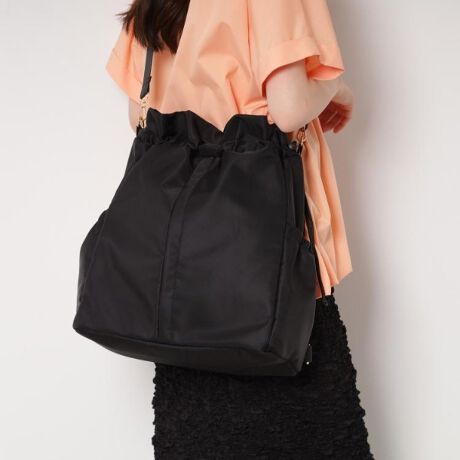 [^ԁFP0604020]bNɂg[gɂV_[ɂȂAʋ΂vCx[g܂ŗlXȃV[Ŋ􂷂3WAYobOB_炩ȃiCfނgpAւ̕SyBВ߂̊̂V[O|CgJ̓}Olbg{В^CvBA4t@CPC[łTCYŁAוSłBydlzE|PbgFO~4 ~2EA4TCY[y肨yׂ݂ Cɓo^IXX܂zCɓo^ƁAȏA݌ɏȂǂ󂯂鎖ł܂B킹ăuĥCɓo^ꏏɂ肢܂yuhXg[[zESPERANZAiGXyTj͔`_˂50NÅ؂ɖaȂAJȌC̓`葱Ă܂BsIȃZXƏnElɂ@ׂȋZaꑫꑫɂ́AXLbvȂ悤Ȍy₩h܂B݂𐶂鏗̑ɉ₩ȌfoA𒣂ĕ݂i߂閈ɁBIꂽfނƗSnւ̂́uƈ邠Ȃvւ̈㉟܂Bylzi摜̓TvïׁAdlJ[ɕύXꍇ܂B\߂B̓ŐFČꍇ܂BƖ̊֌WɂAۂFČꍇ܂B܂Ap\REX}[gtHȂǂ̊ɂA኱iƉ摜̃J[قȂꍇ܂Bd:585g(TvTCY)