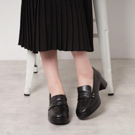 [^ԁFP0614180]Ԃ̃[t@[ɃS[h̋|CǵA}jbVȒɂ炵1łBq[͒悢ŃX^CAbvʁɂ̂ꂵubN̓cX[XfށAAC{[͏iȃX[XfށAJuÊ͉݂XG[hƁAJ[ɂĈقȂfފy߂܂ByuhXg[[zESPERANZAiGXyTj͔`_˂50NÅ؂ɖaȂAJȌC̓`葱Ă܂BsIȃZXƏnElɂ@ׂȋZaꑫꑫɂ́AXLbvȂ悤Ȍy₩h܂B݂𐶂鏗̑ɉ₩ȌfoA𒣂ĕ݂i߂閈ɁBIꂽfނƗSnւ̂́uƈ邠Ȃvւ̈㉟܂Bylzi摜̓TvïׁAdlJ[ɕύXꍇ܂B\߂B̓ŐFČꍇ܂BƖ̊֌WɂAۂFČꍇ܂B܂Ap\REX}[gtHȂǂ̊ɂA኱iƉ摜̃J[قȂꍇ܂B?X^btDFĩTCY23.5cm@SEMEL̎͊{LTCYCY2E`3Est͍L߂łB|||||||||||||||||||||||TCYFL(24.0`24.5cm)͍bL߂LTCY𕁒îłALTCY͍b炸߂łBb̓TCYIŗƂ߂܂IXG[hfނȂǏH炵fUCHR[fɃsb^łBd:Б310g(TvTCY)