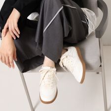 パール調リボンチャームスニーカー